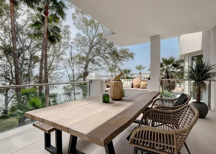 Apartamento Renovated Aranja: With Big Balcony And Sea View Estepona