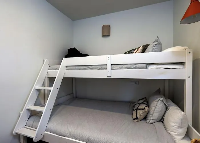 Renovated Aranja: With Big Balcony And Sea View