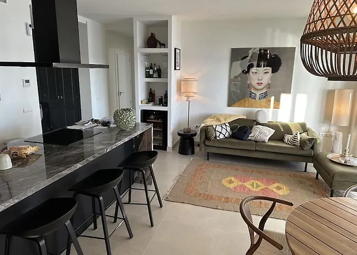 Renovated Aranja: With Big Balcony And Sea View Apartamento