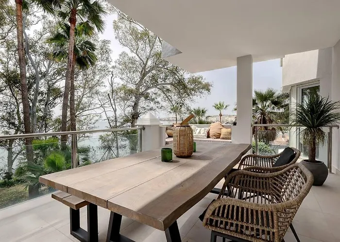 Apartamento Renovated Aranja: With Big Balcony And Sea View Estepona