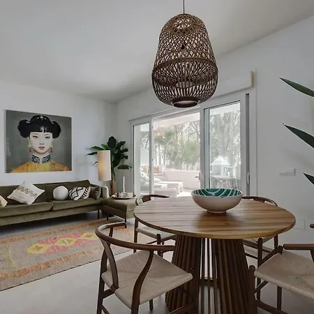 Renovated Aranja: With Big Balcony And Sea View شقة إِستيبونا