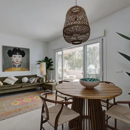 Renovated Aranja: With Big Balcony And Sea View *