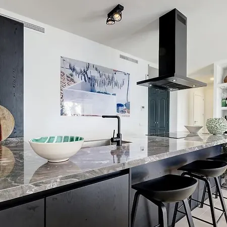 아파트 Renovated Aranja: With Big Balcony And Sea View 에스테포나
