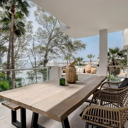 아파트 Renovated Aranja: With Big Balcony And Sea View 에스테포나