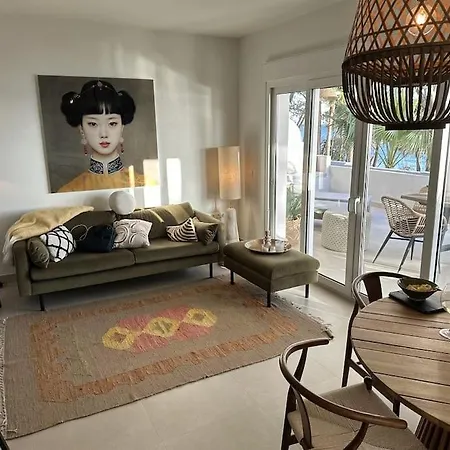 Renovated Aranja: With Big Balcony And Sea View *